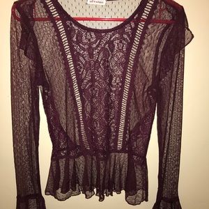 Lace & mesh top with bell sleeves 💞